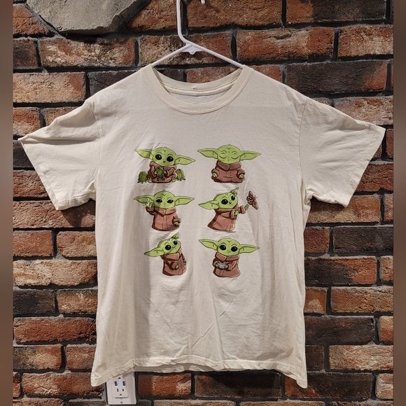 2 Baby Yoda Tee Shirts - Picture 1 of 13